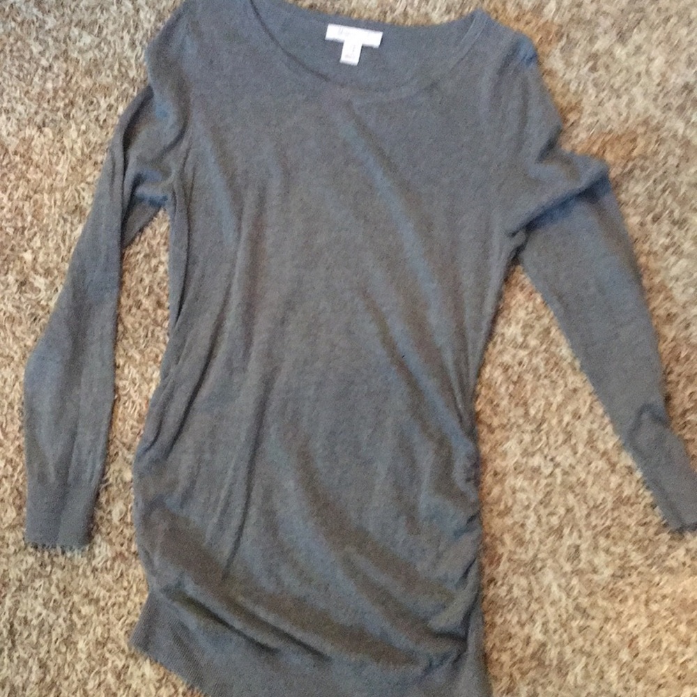 Medium Maternity thin sweater blouse